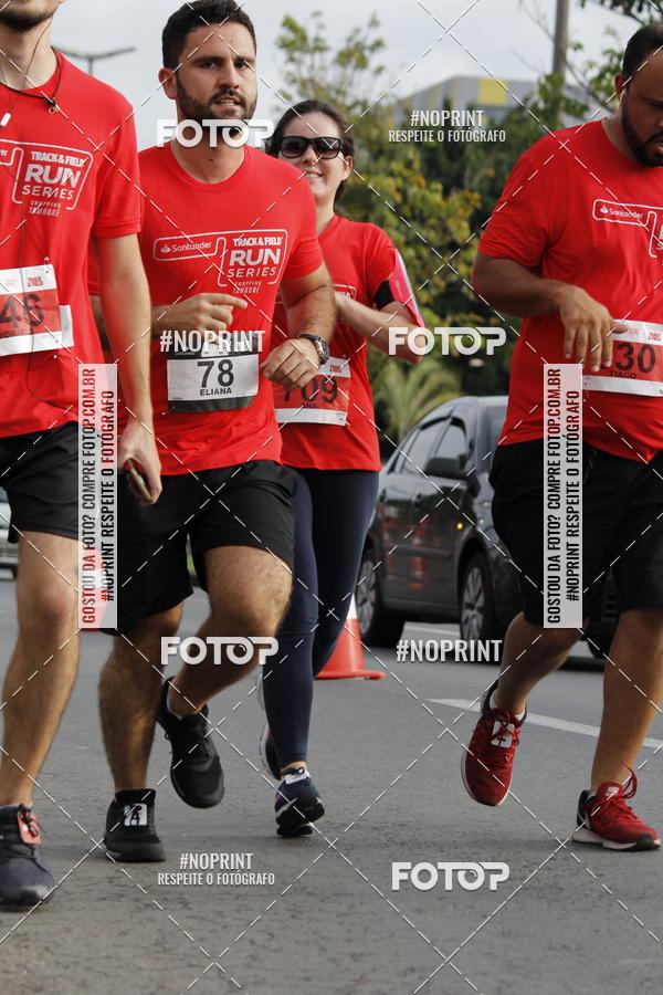Buy your photos of the eventSantander Track & Field Run Series - Shopping Tambor on Fotop