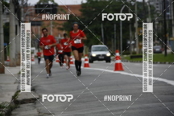Buy your photos of the eventSantander Track & Field Run Series - Shopping Tambor on Fotop