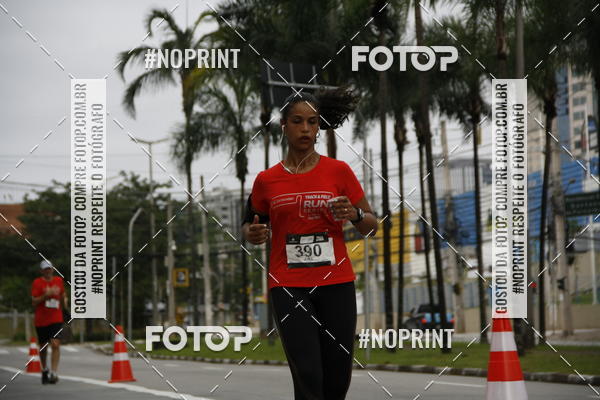 Buy your photos of the eventSantander Track & Field Run Series - Shopping Tambor on Fotop