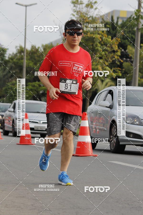 Buy your photos of the eventSantander Track & Field Run Series - Shopping Tambor on Fotop