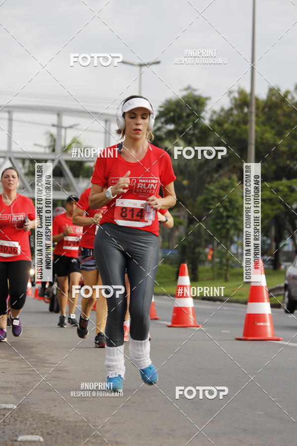 Buy your photos of the eventSantander Track & Field Run Series - Shopping Tambor on Fotop