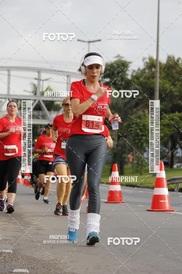Buy your photos of the eventSantander Track & Field Run Series - Shopping Tambor on Fotop