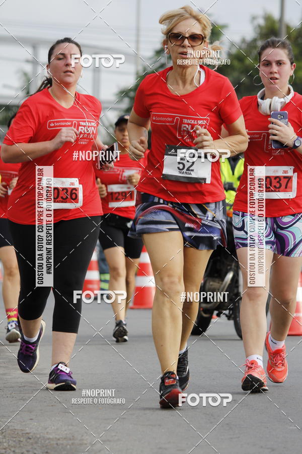Buy your photos of the eventSantander Track & Field Run Series - Shopping Tambor on Fotop