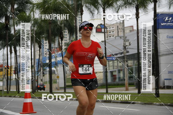 Buy your photos of the eventSantander Track & Field Run Series - Shopping Tambor on Fotop