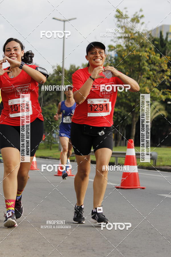 Buy your photos of the eventSantander Track & Field Run Series - Shopping Tambor on Fotop