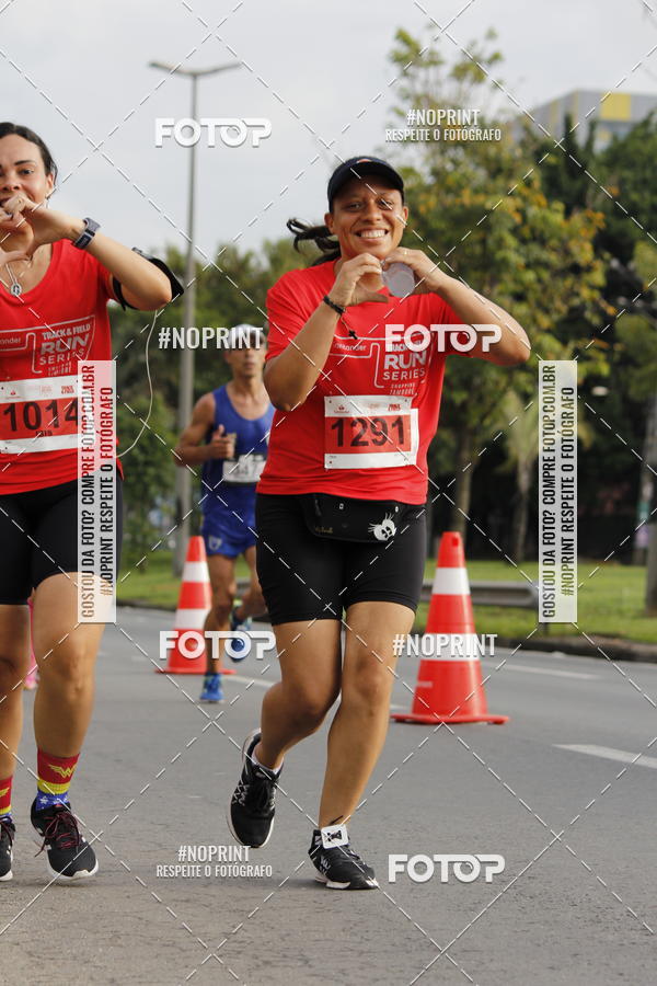 Buy your photos of the eventSantander Track & Field Run Series - Shopping Tambor on Fotop