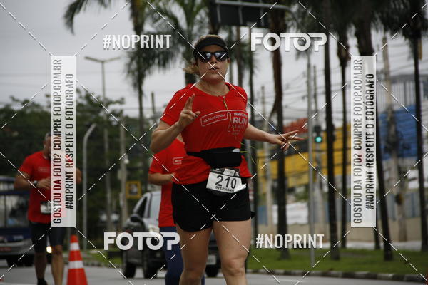 Buy your photos of the eventSantander Track & Field Run Series - Shopping Tambor on Fotop