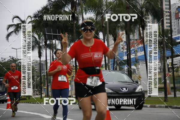 Buy your photos of the eventSantander Track & Field Run Series - Shopping Tambor on Fotop
