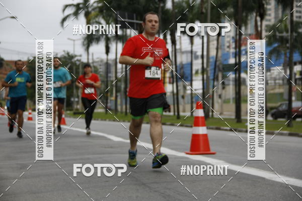 Buy your photos of the eventSantander Track & Field Run Series - Shopping Tambor on Fotop