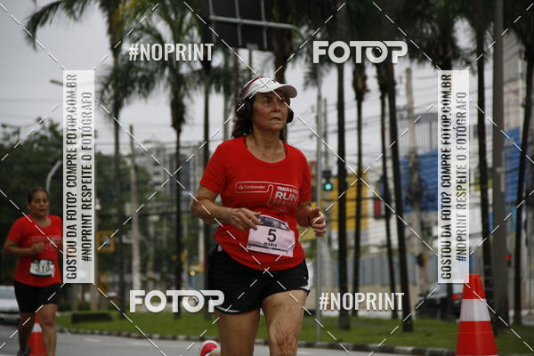 Buy your photos of the eventSantander Track & Field Run Series - Shopping Tambor on Fotop
