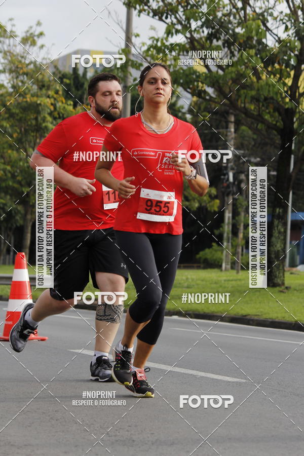 Buy your photos of the eventSantander Track & Field Run Series - Shopping Tambor on Fotop