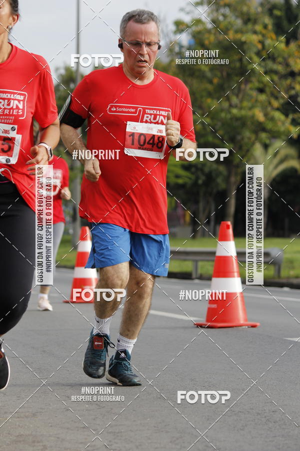 Buy your photos of the eventSantander Track & Field Run Series - Shopping Tambor on Fotop