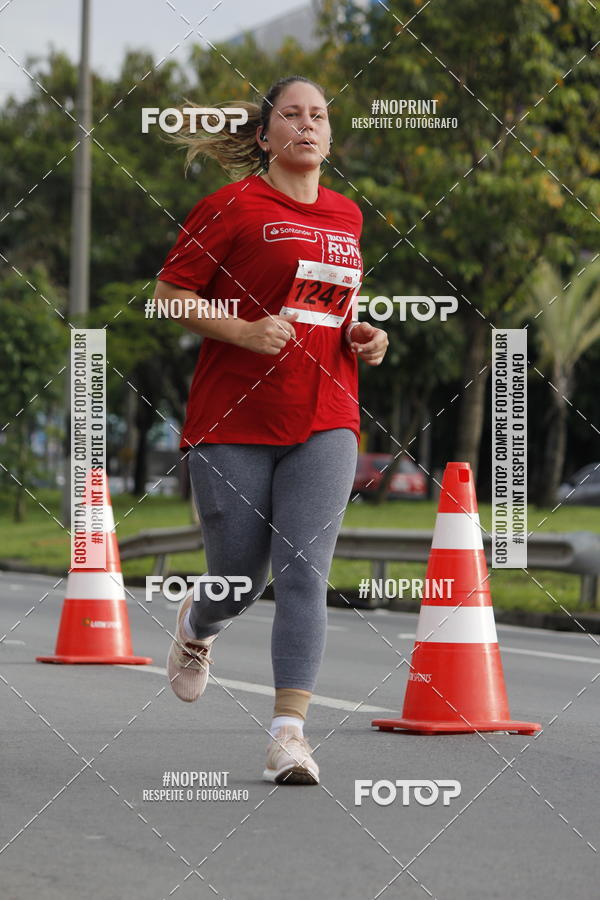 Buy your photos of the eventSantander Track & Field Run Series - Shopping Tambor on Fotop