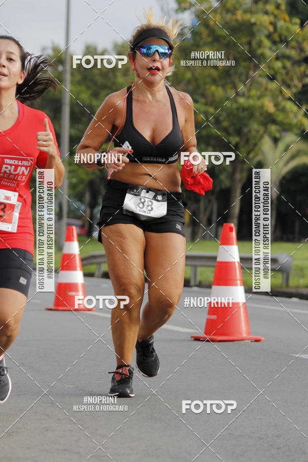 Buy your photos of the eventSantander Track & Field Run Series - Shopping Tambor on Fotop