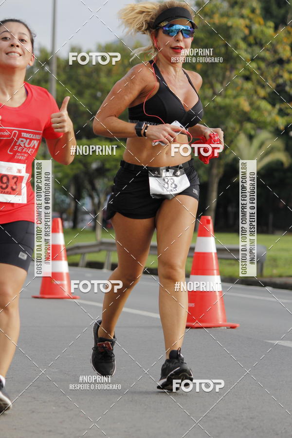 Buy your photos of the eventSantander Track & Field Run Series - Shopping Tambor on Fotop