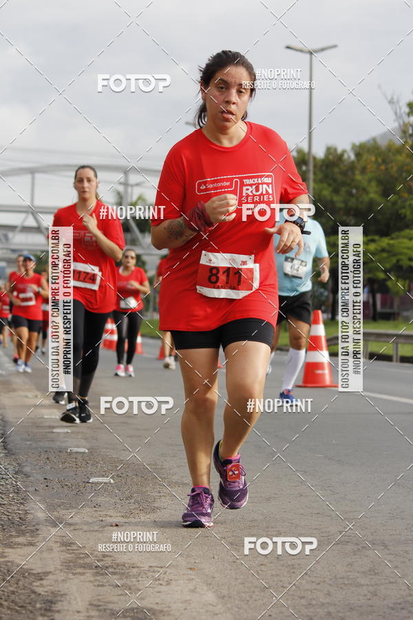 Buy your photos of the eventSantander Track & Field Run Series - Shopping Tambor on Fotop