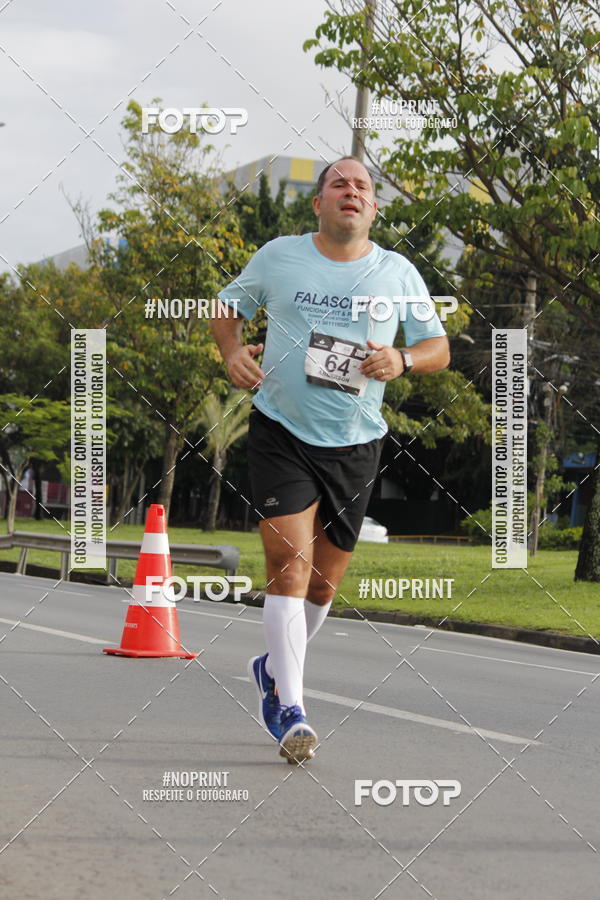 Buy your photos of the eventSantander Track & Field Run Series - Shopping Tambor on Fotop