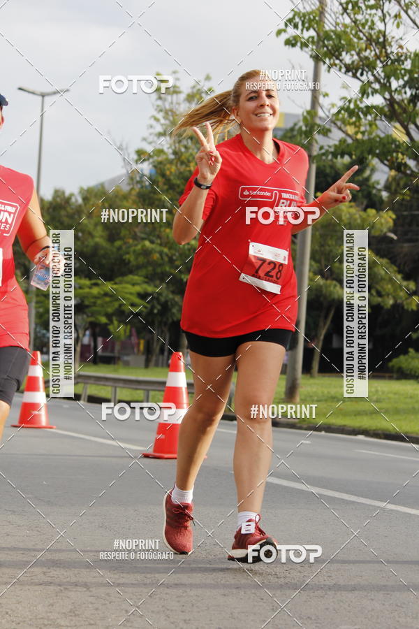 Buy your photos of the eventSantander Track & Field Run Series - Shopping Tambor on Fotop