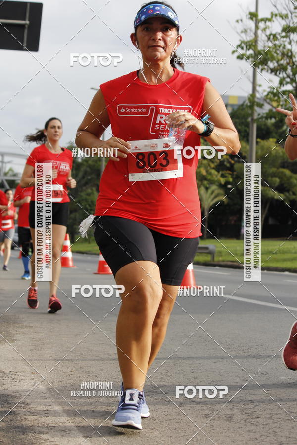 Buy your photos of the eventSantander Track & Field Run Series - Shopping Tambor on Fotop