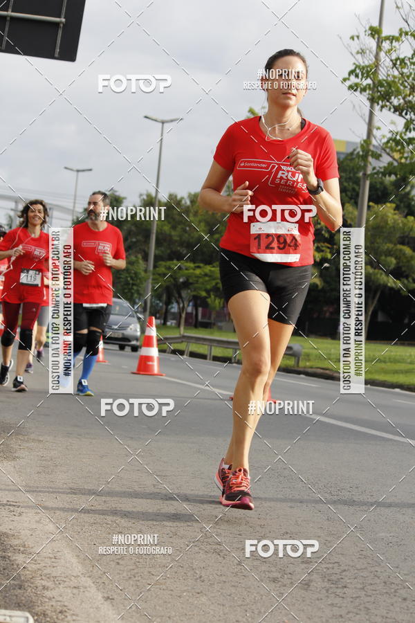 Buy your photos of the eventSantander Track & Field Run Series - Shopping Tambor on Fotop