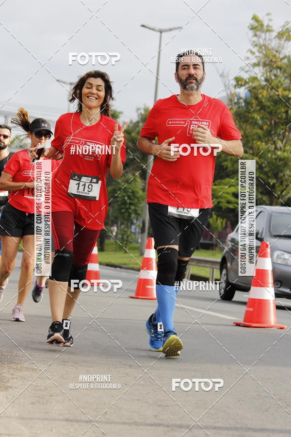 Buy your photos of the eventSantander Track & Field Run Series - Shopping Tambor on Fotop