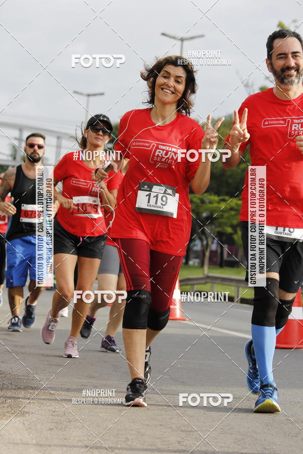 Buy your photos of the eventSantander Track & Field Run Series - Shopping Tambor on Fotop