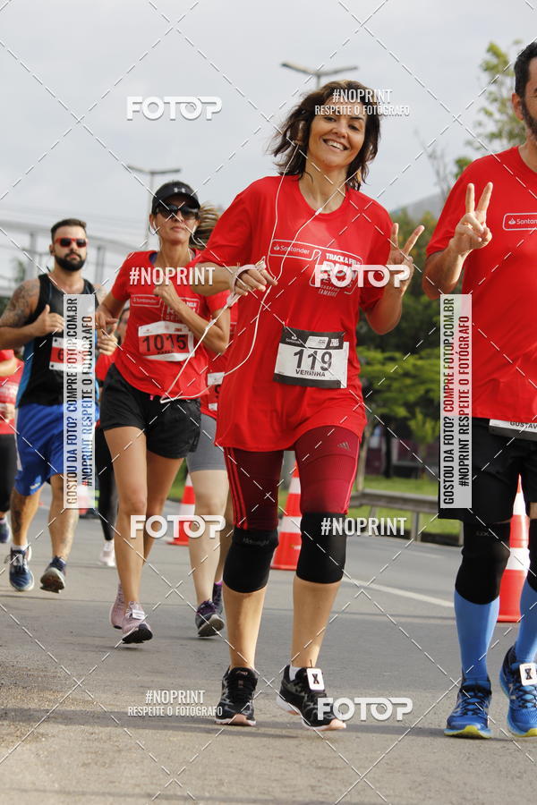 Buy your photos of the eventSantander Track & Field Run Series - Shopping Tambor on Fotop
