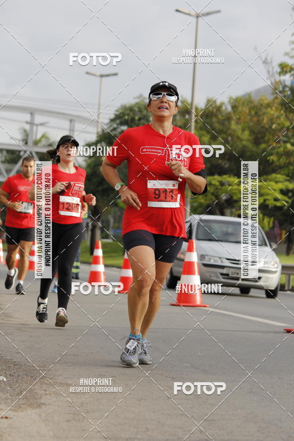 Buy your photos of the eventSantander Track & Field Run Series - Shopping Tambor on Fotop