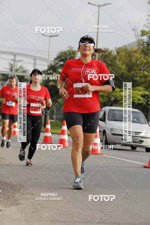 Buy your photos of the eventSantander Track & Field Run Series - Shopping Tambor on Fotop