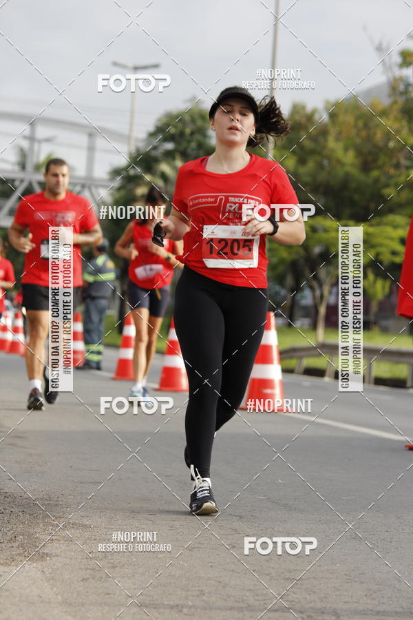 Buy your photos of the eventSantander Track & Field Run Series - Shopping Tambor on Fotop