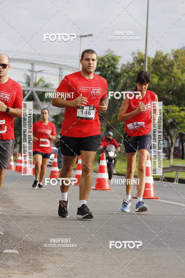 Buy your photos of the eventSantander Track & Field Run Series - Shopping Tambor on Fotop