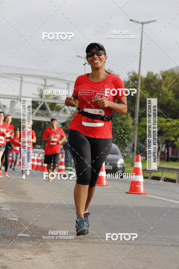 Buy your photos of the eventSantander Track & Field Run Series - Shopping Tambor on Fotop