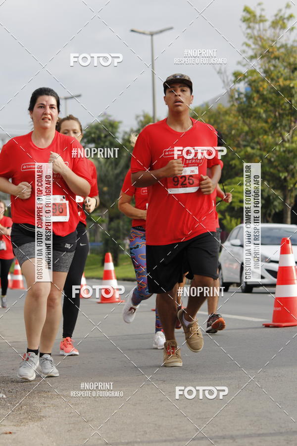 Buy your photos of the eventSantander Track & Field Run Series - Shopping Tambor on Fotop