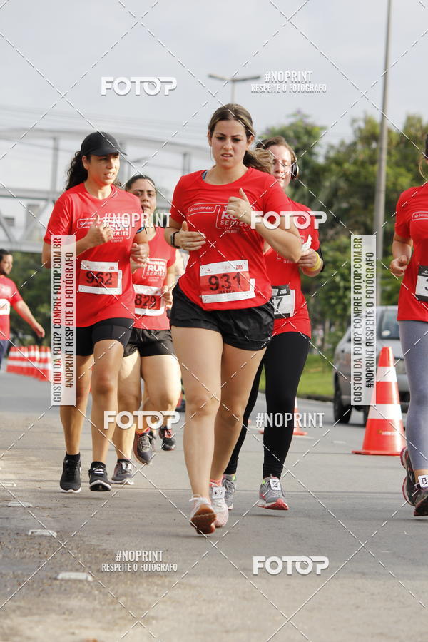 Buy your photos of the eventSantander Track & Field Run Series - Shopping Tambor on Fotop