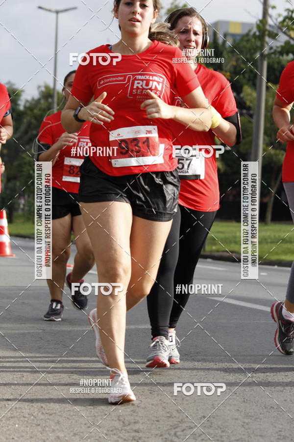 Buy your photos of the eventSantander Track & Field Run Series - Shopping Tambor on Fotop