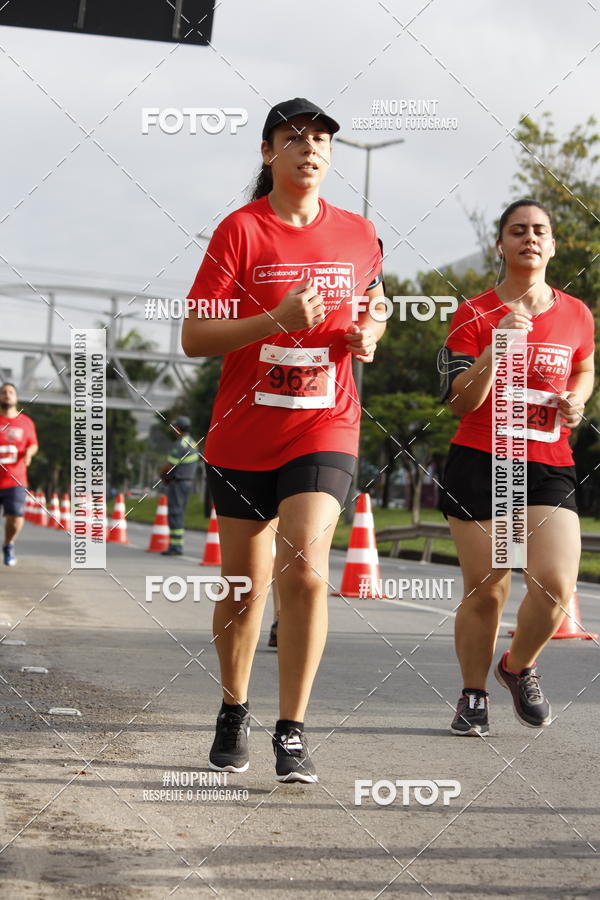 Buy your photos of the eventSantander Track & Field Run Series - Shopping Tambor on Fotop
