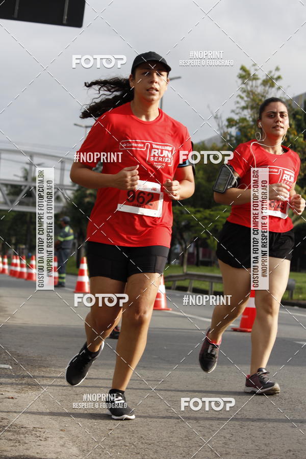Buy your photos of the eventSantander Track & Field Run Series - Shopping Tambor on Fotop