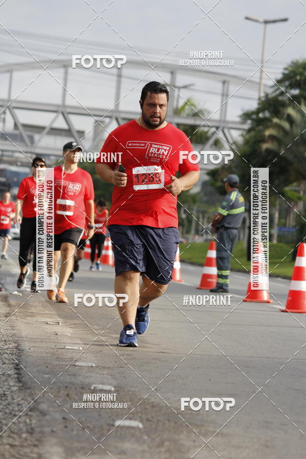 Buy your photos of the eventSantander Track & Field Run Series - Shopping Tambor on Fotop