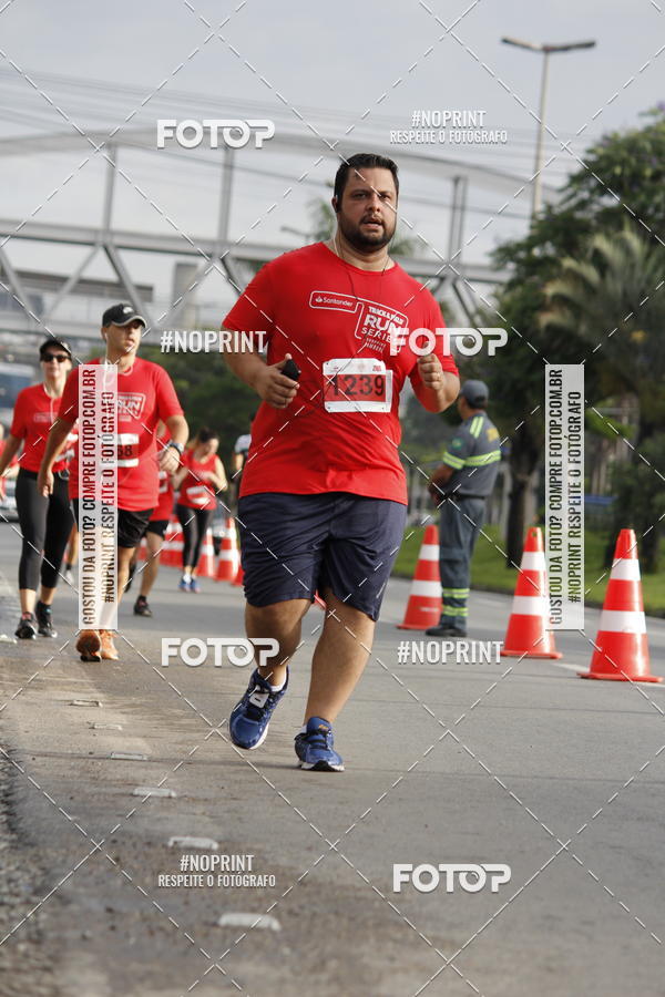 Buy your photos of the eventSantander Track & Field Run Series - Shopping Tambor on Fotop