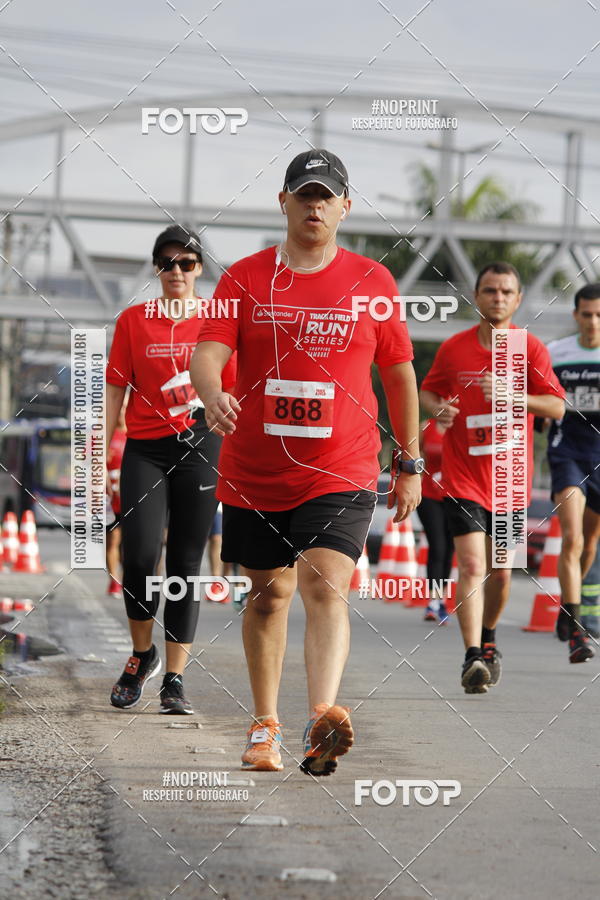 Buy your photos of the eventSantander Track & Field Run Series - Shopping Tambor on Fotop