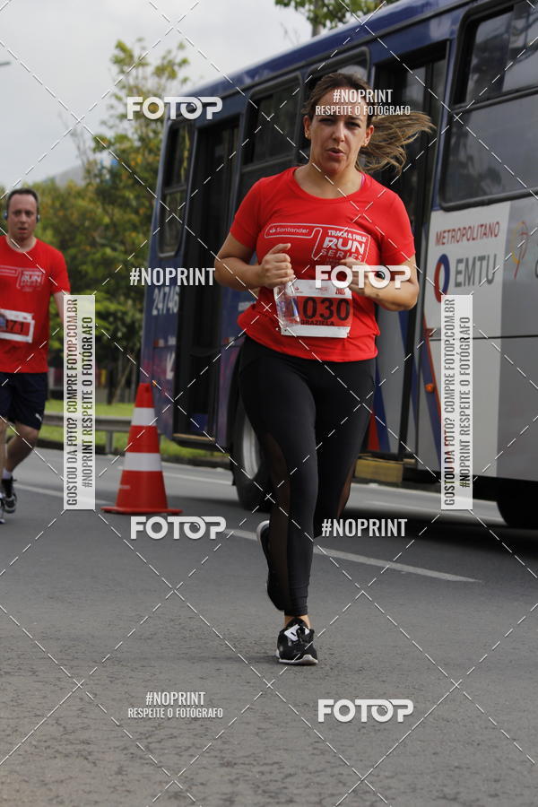 Buy your photos of the eventSantander Track & Field Run Series - Shopping Tambor on Fotop