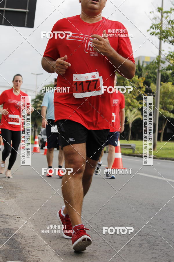 Buy your photos of the eventSantander Track & Field Run Series - Shopping Tambor on Fotop