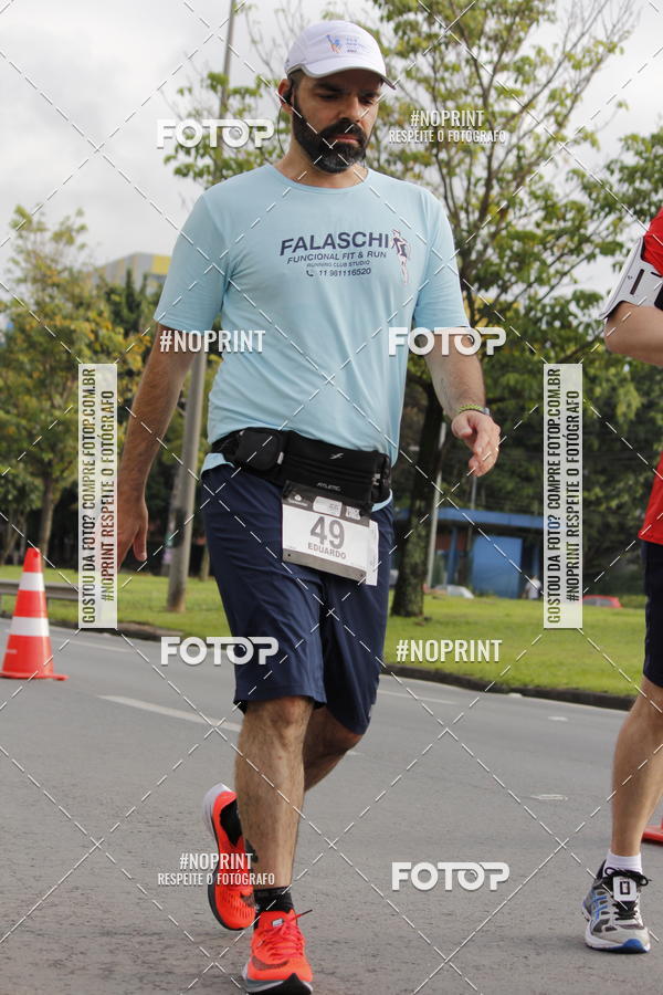 Buy your photos of the eventSantander Track & Field Run Series - Shopping Tambor on Fotop