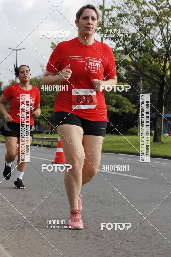 Buy your photos of the eventSantander Track & Field Run Series - Shopping Tambor on Fotop