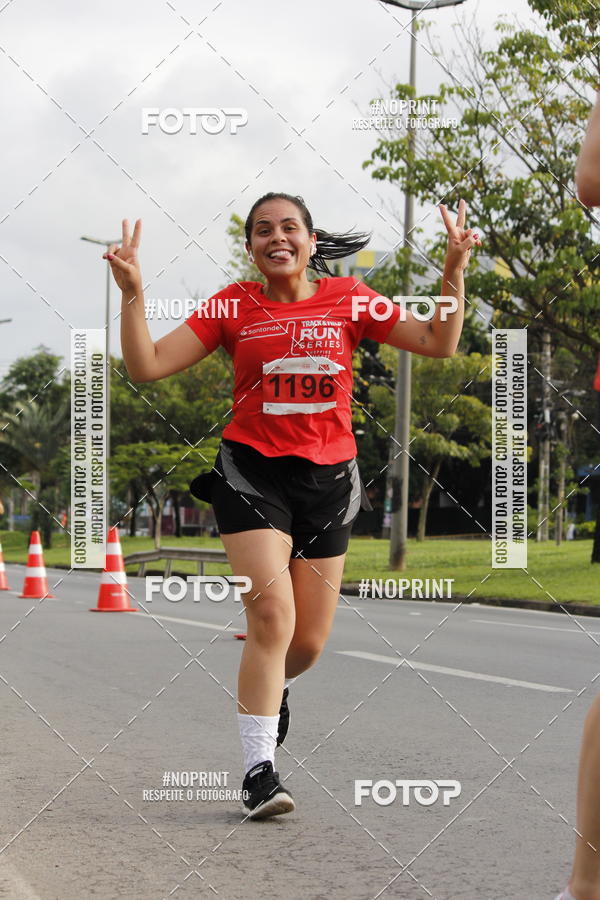 Buy your photos of the eventSantander Track & Field Run Series - Shopping Tambor on Fotop