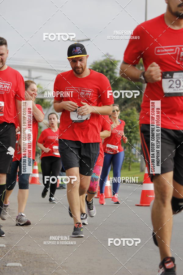 Buy your photos of the eventSantander Track & Field Run Series - Shopping Tambor on Fotop