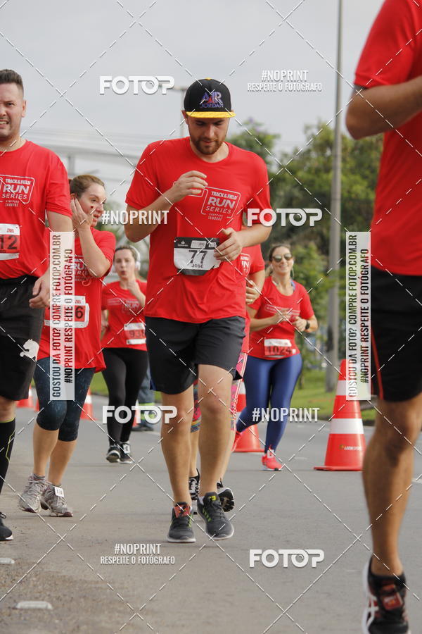 Buy your photos of the eventSantander Track & Field Run Series - Shopping Tambor on Fotop