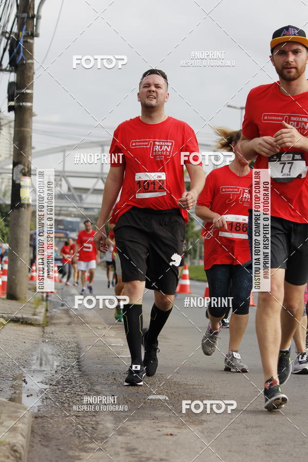 Buy your photos of the eventSantander Track & Field Run Series - Shopping Tambor on Fotop
