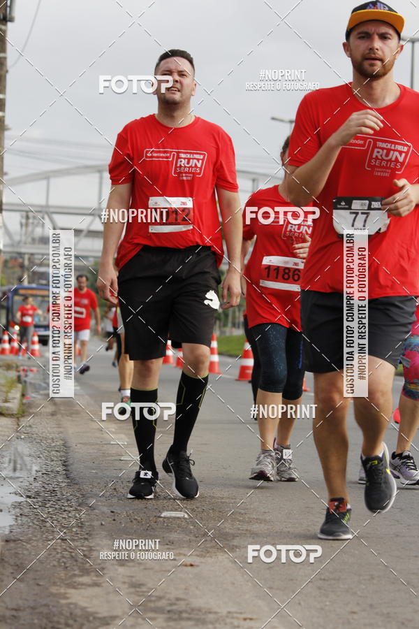 Buy your photos of the eventSantander Track & Field Run Series - Shopping Tambor on Fotop