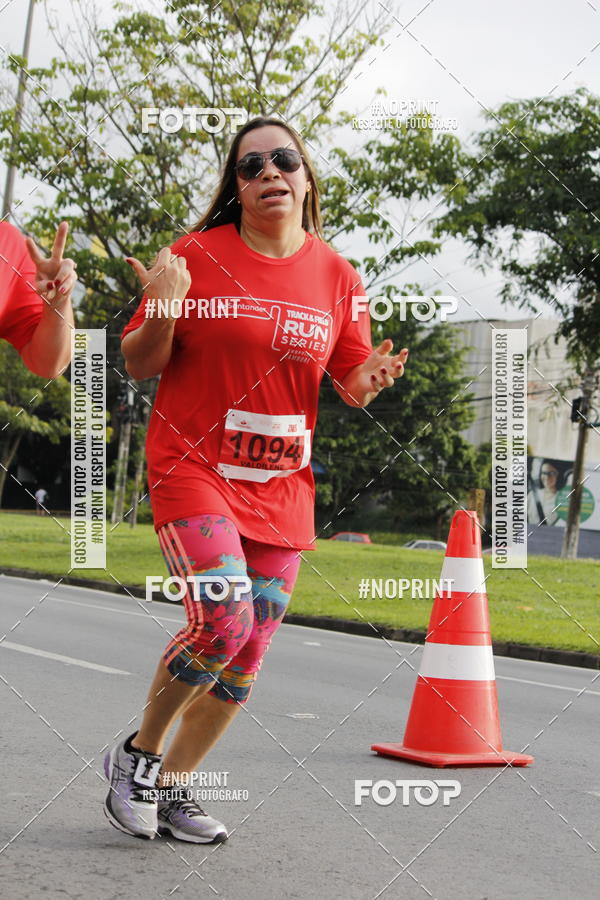 Buy your photos of the eventSantander Track & Field Run Series - Shopping Tambor on Fotop